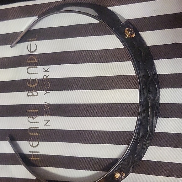 henri bendel Jewelry - HENRI BENDEL